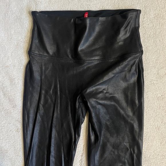 Spanx Faux Leather Leggings Size Large - Picture 4 of 12